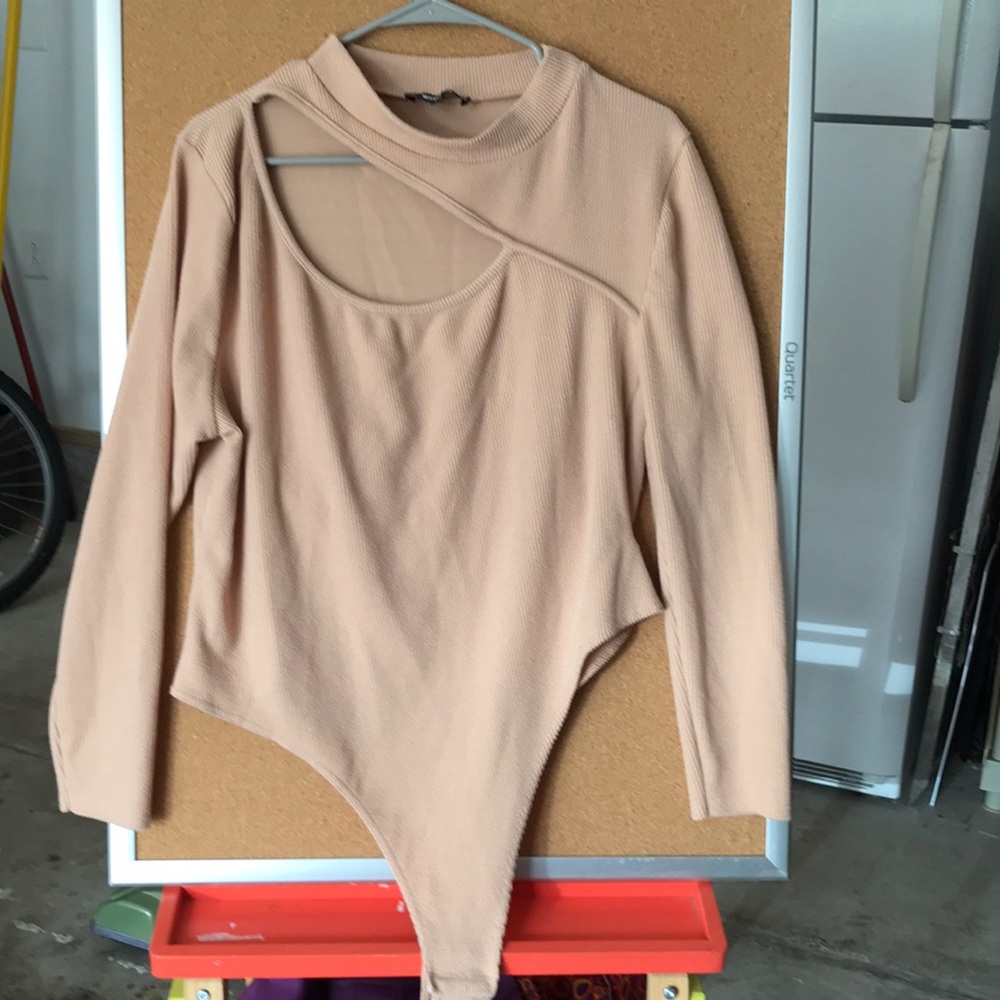 Misguided plus long sleeve cutout top